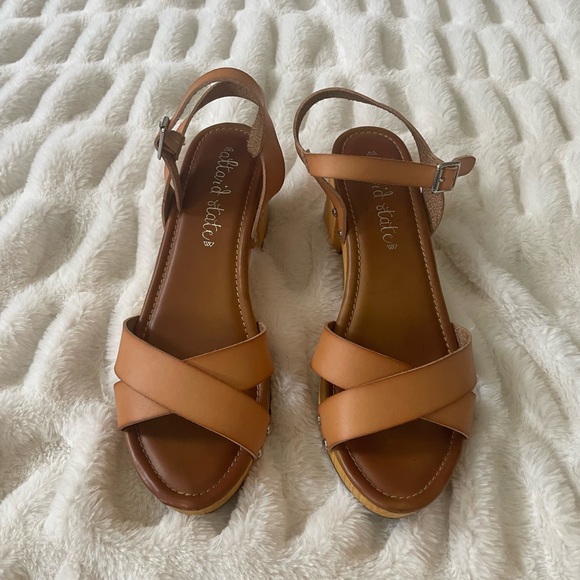 Altar'd State clogs - Picture 5 of 5